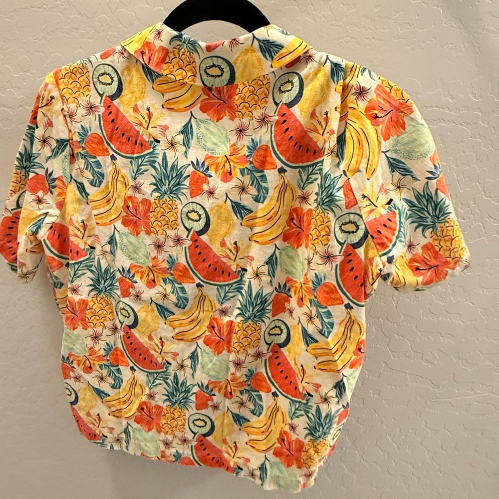 Marine Layer Lucy Resort Shirt in fruit print - medium EUC - Picture 3 of 5